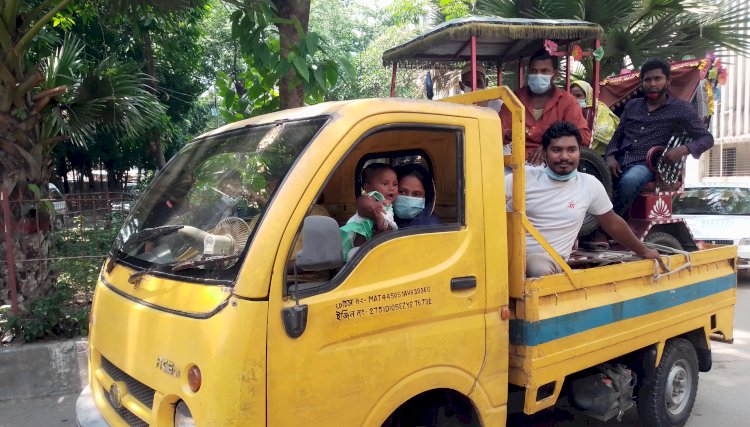 জান্নাতিকে নিয়ে বাড়ি ফিরলেন সেই রিকশাচালক বাবা