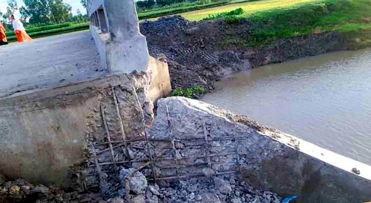 রংপুরে হস্তান্তরের আগেই কালভার্টে ভাঙন